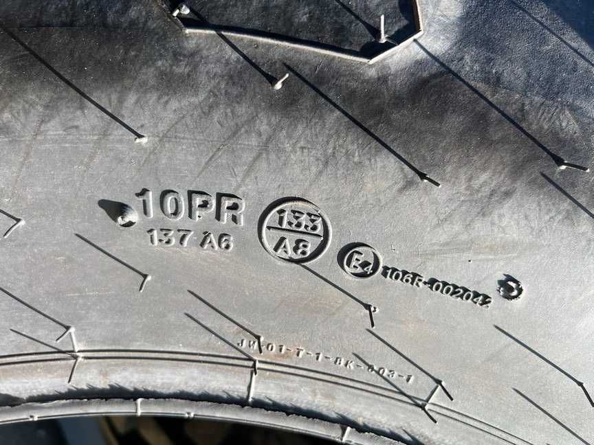 Cauciucuri BKT noi 16.9-26 cu 10 pliuri oentru combina