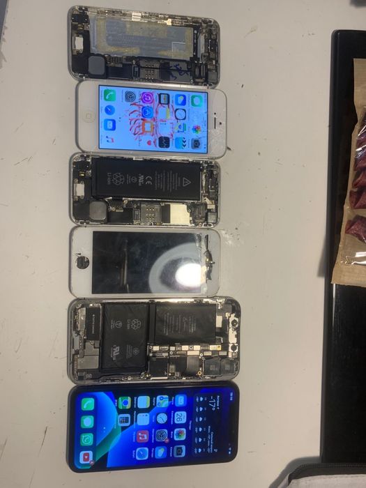 Продам iPhone 5,5se,X