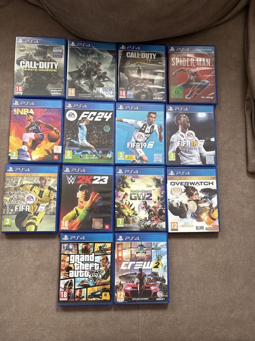 Playstation 4 Pro 1 TB, 2 manete + 22 de jocuri
