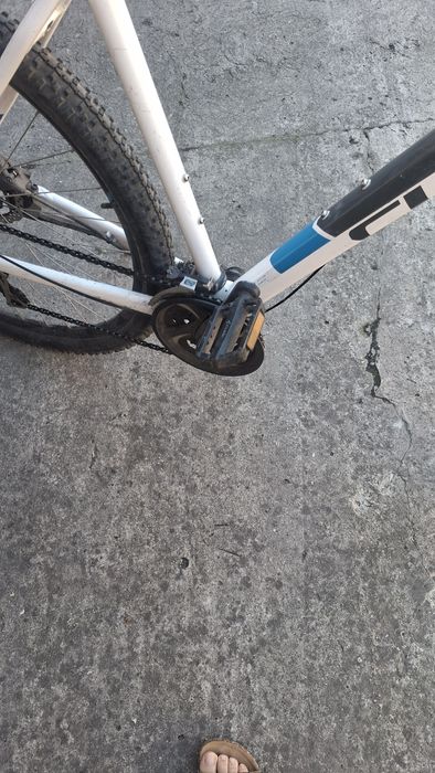 Bicicletă Cube Aim Race 29 - Frâne Hidraulice - Model Alb/Albastru