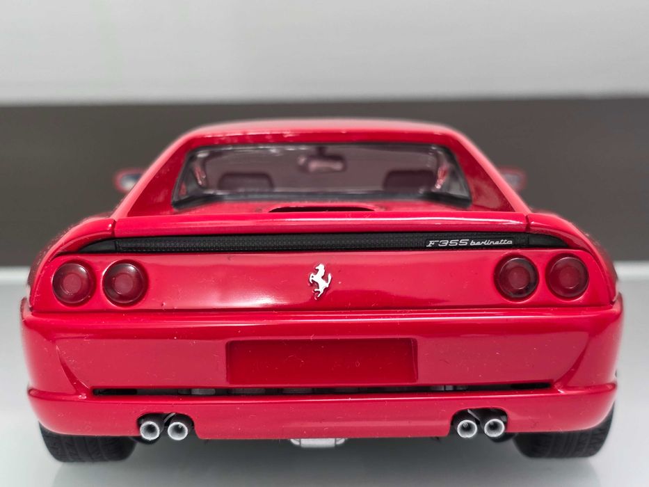 Macheta Auto Colectie 1/18 UT Models Ferrari F355 Berlinetta