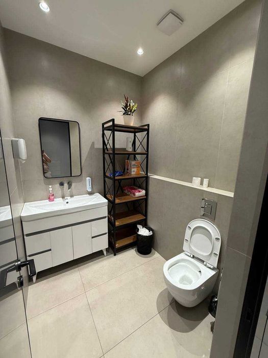 Первая линия! Элитная нежилое помещение в Ц-2, 253м²!