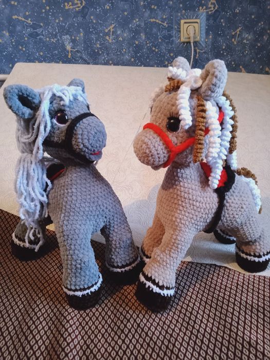 Продам мягкие вязанные игрушки