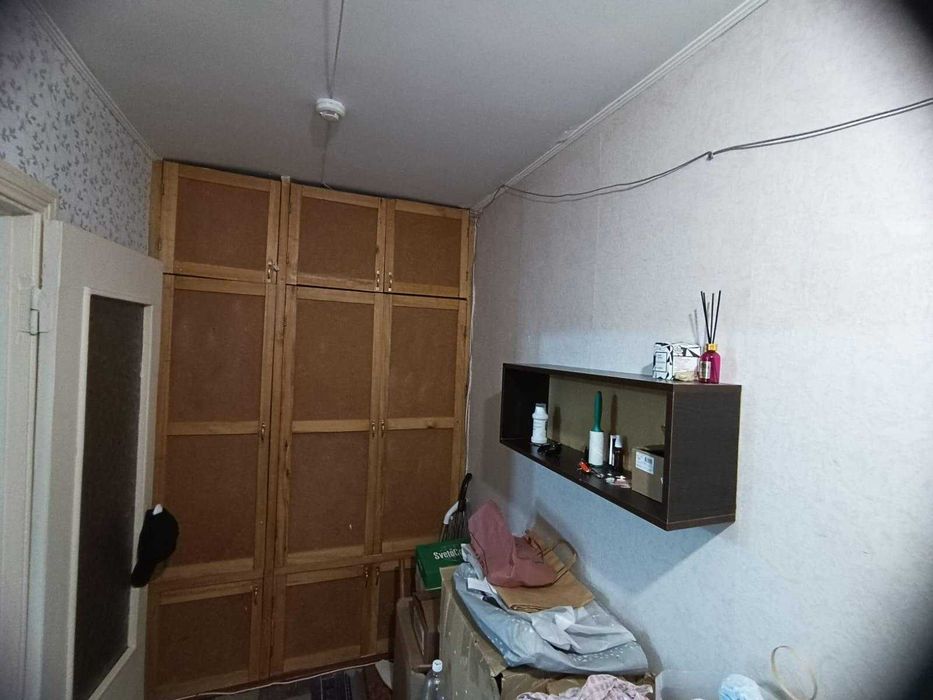 Продам 1 комнатную в 7 мкр