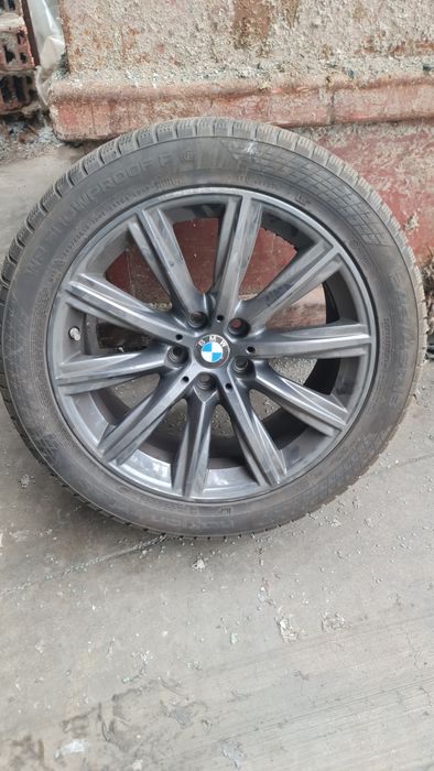 Оригинални джанти за BMW със гуми nokian