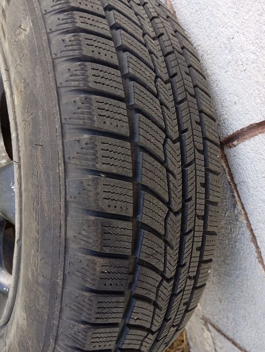 Зимни Гуми 175/70/14 с джанти