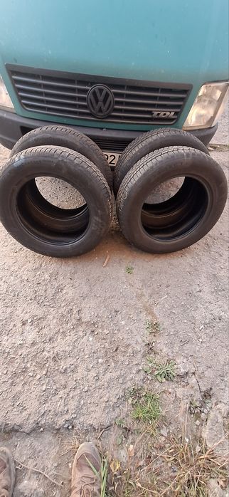 Зимни гуми Continental за джип 215/ 65/17 17