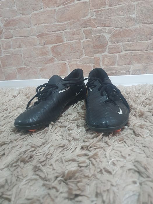 Ghete de fotbal marimea 41 cu crampoane