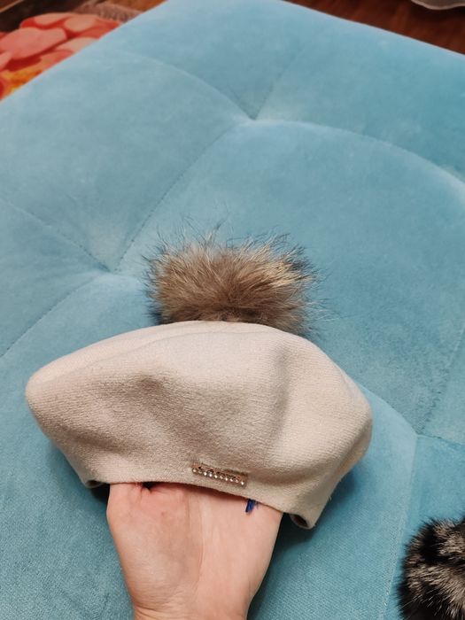 Берет с помпоном весна/осень