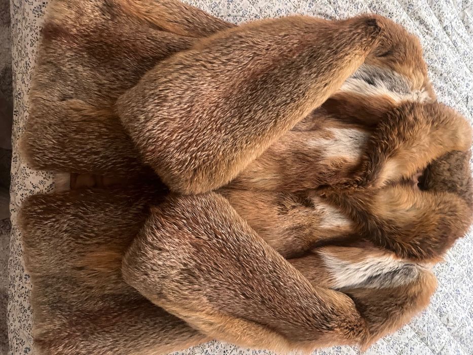 Haină de blană naturală , culori superbe , stare foarte bună .