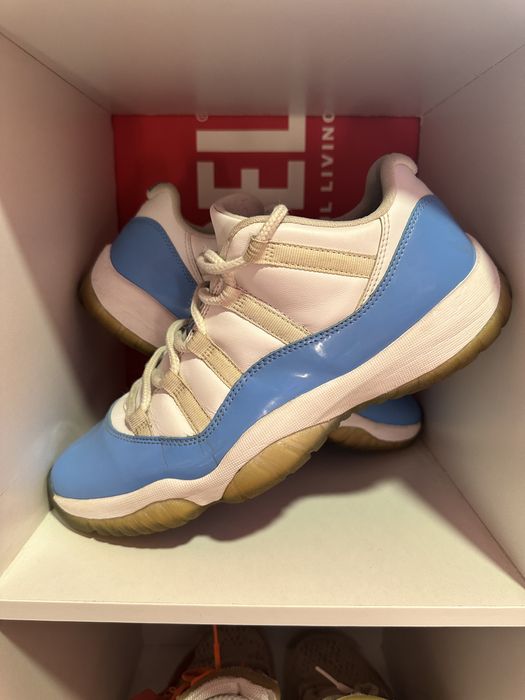 Jordan 11 Low UNC
