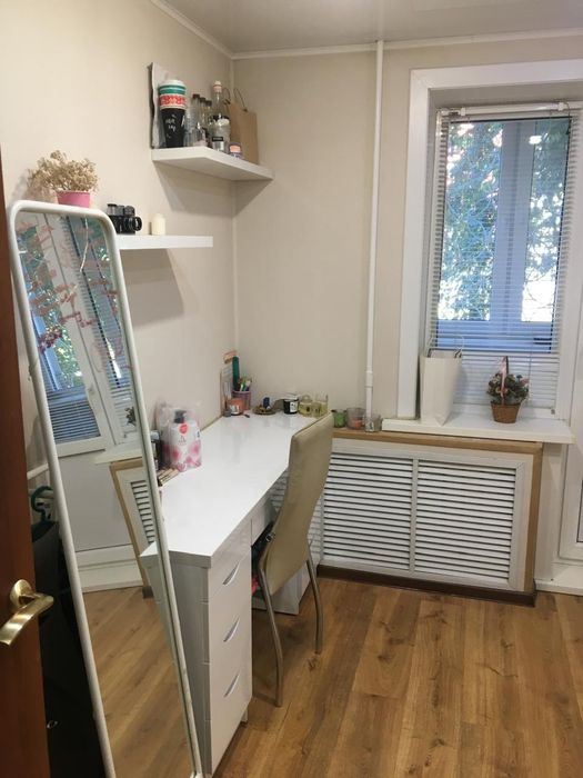 Продам 3 комн квартиру район Достык Молла