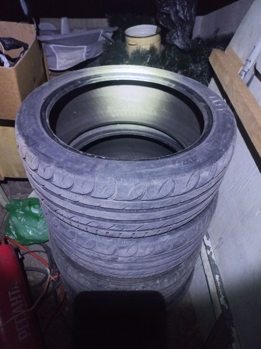 Продам летние шины 215х45х17