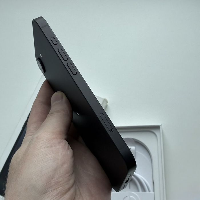 Iphone 16 E 128gb black
