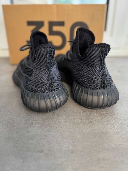 Adidasi Yeezy Boost 350 V2 - Adidas, Produs Nou Full Box, Premium Blk