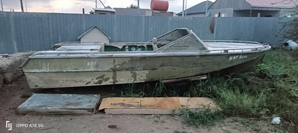 Катер Амур м Плоскодонка