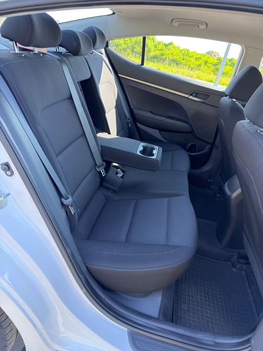 Hyundai Elantra 2018