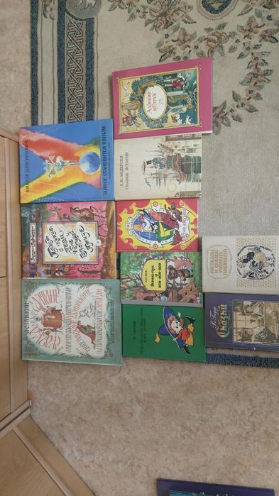 Продам детские книги в отличном состоянии