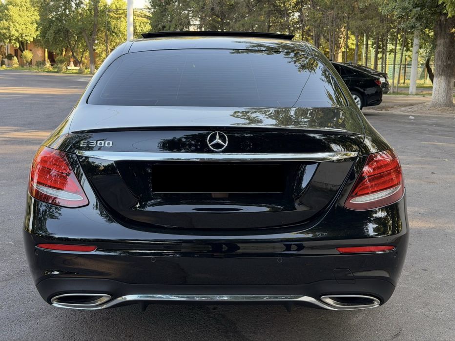 Mercedes-Benz W213 E300