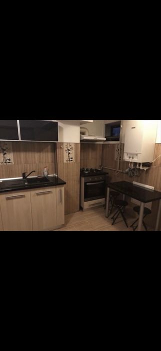 Apartament 4 camere demisol vanzare