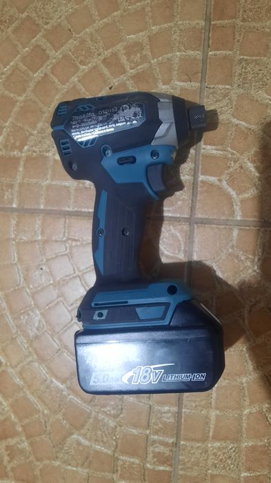 Văzut Flex Makhita DGA 511.