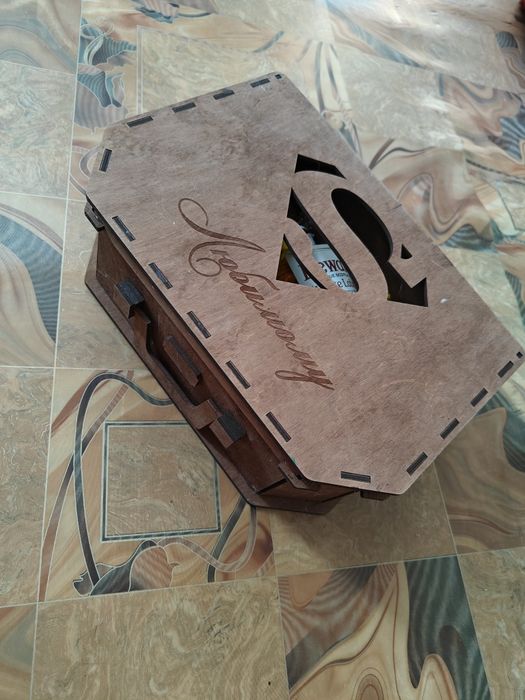 Продам подарочную упаковку в виде чемодана для ЛЮБИМОГО.