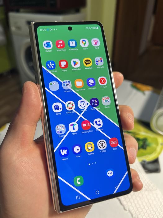 Samsung Galaxy Z Fold 5