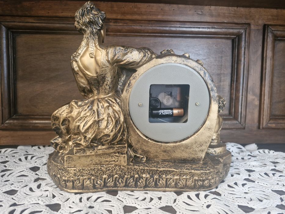 Ceas decorativ stil Baroc – Piesă de colecție pentru bibliotecă/șemineu