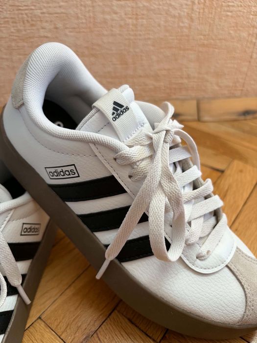 Оригинални дамски маратонки Adidas VL Court 3.0