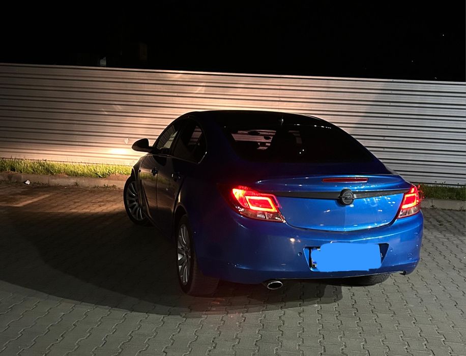 Vând sau schimb opel insignia