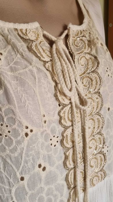 Rochie brodata, dichisita, bumbac 60% vascoza 40%, marimea M