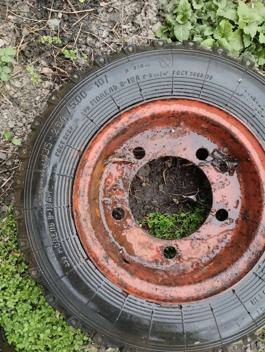 Шина на прицеп б..у.