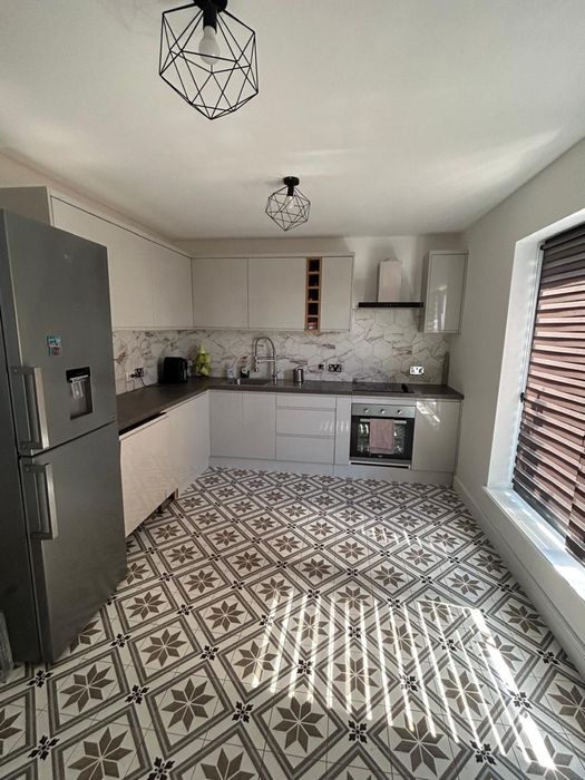 Inchiriez Casa- Dezmir-850€
