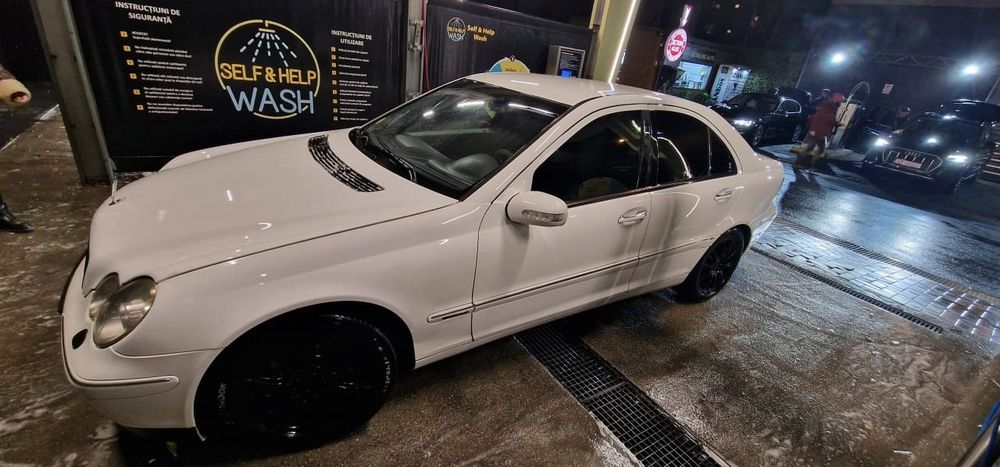 Mercedes  benz w203