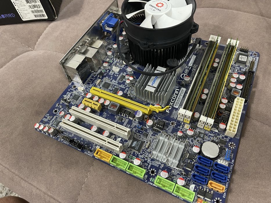 Материнская плата Foxconn