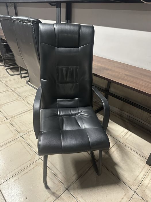 продам Стулья для офиса