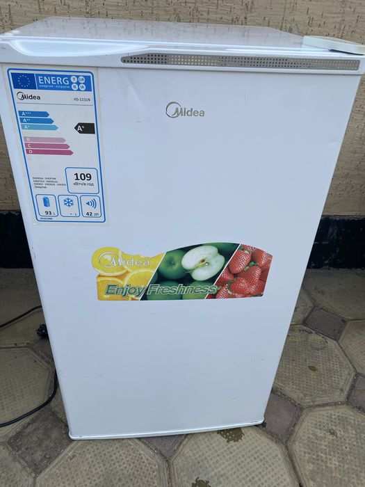 Продам мини холодильник