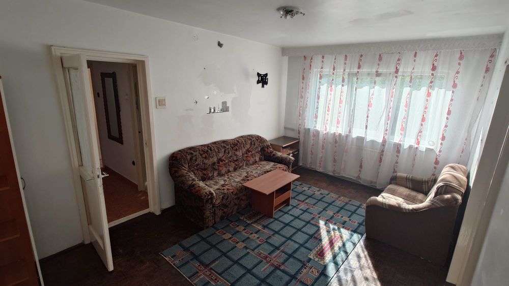 Apartament spre închiriere semidecomandat