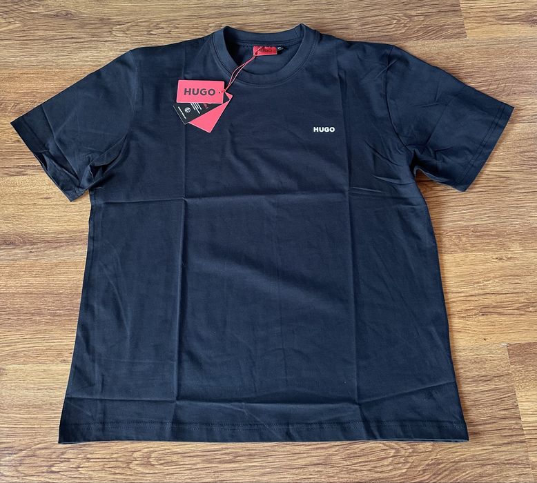 Мъжка,памучна,черна тениска Hugo BOSS с гумирано лого,ГОЛЕМИ РАЗМЕРИ