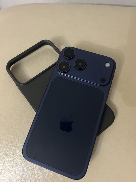 Продам IPhone xR. 128g  в корпусе 17pro
