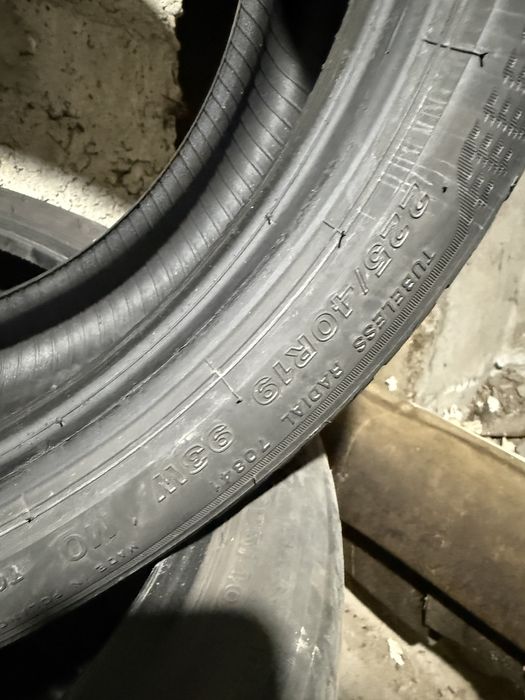 Anvelope Vara Brigestone  225/40/19