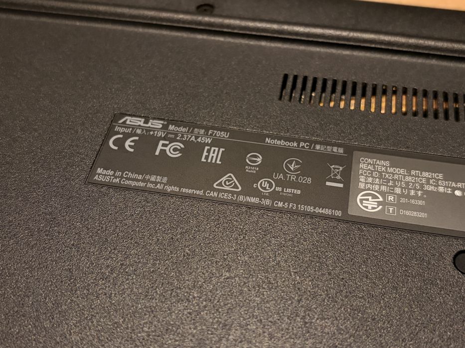 Vand Laptop Asus Vivo Book F705 U