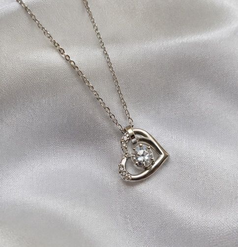 Серебряная цепочка 925 проба  с подвеской «Сердце» 
Продаю изящную с
