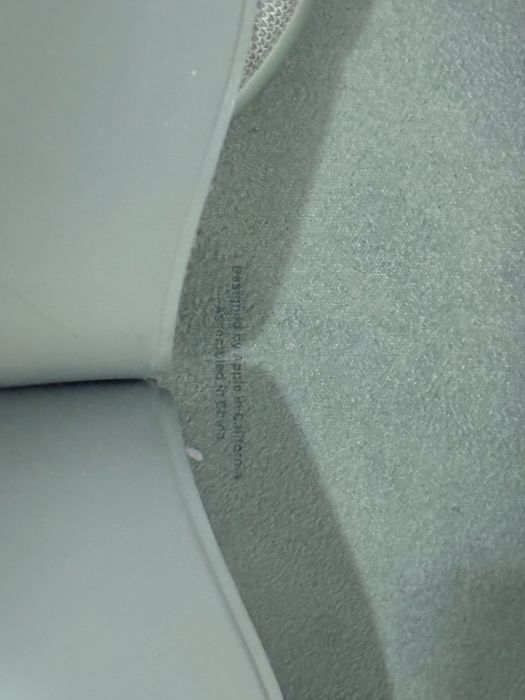 Airpods Max,зеленого цвета