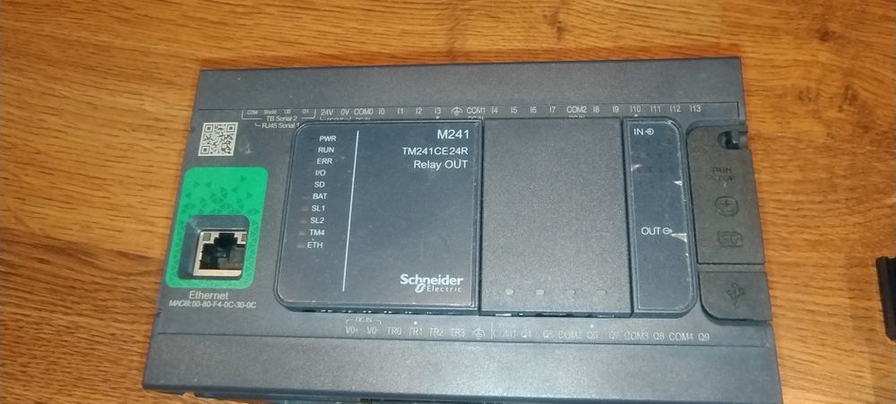PLC Schneider TM241CE24R