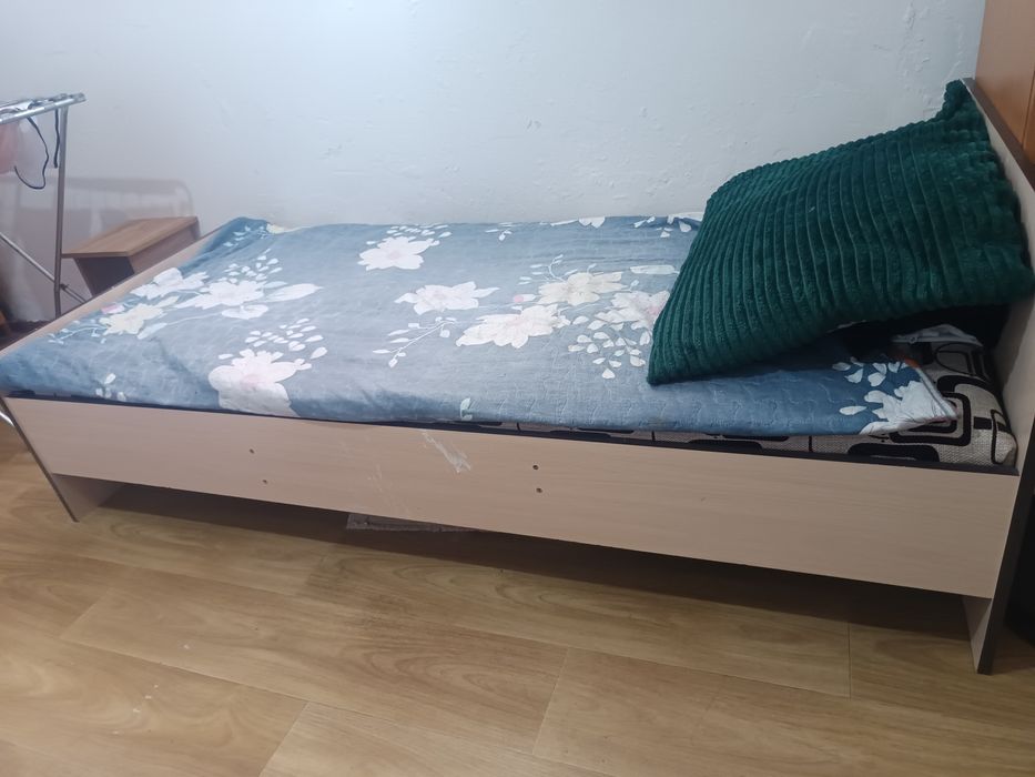Кровать односпальная