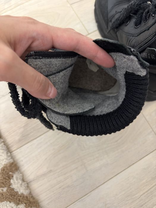 Детские весенние ботинки