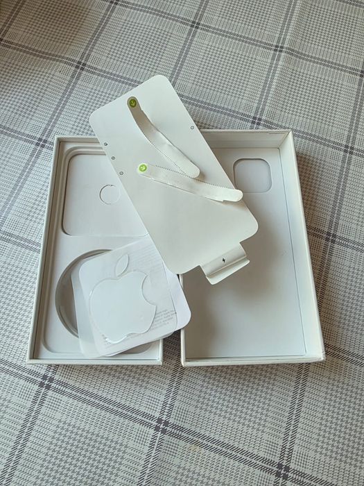 iPhone 13   128гб