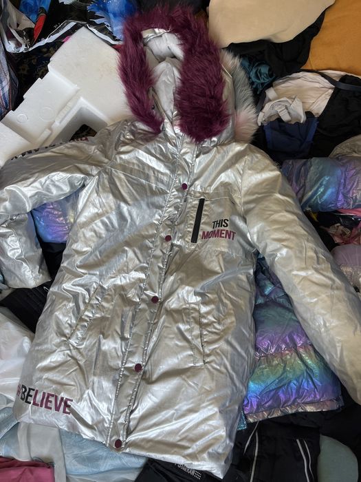 Продам куртки по 1000