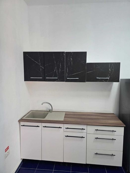 bucatarie noua montata cu chiuveta si robinet. 180 cm blat.